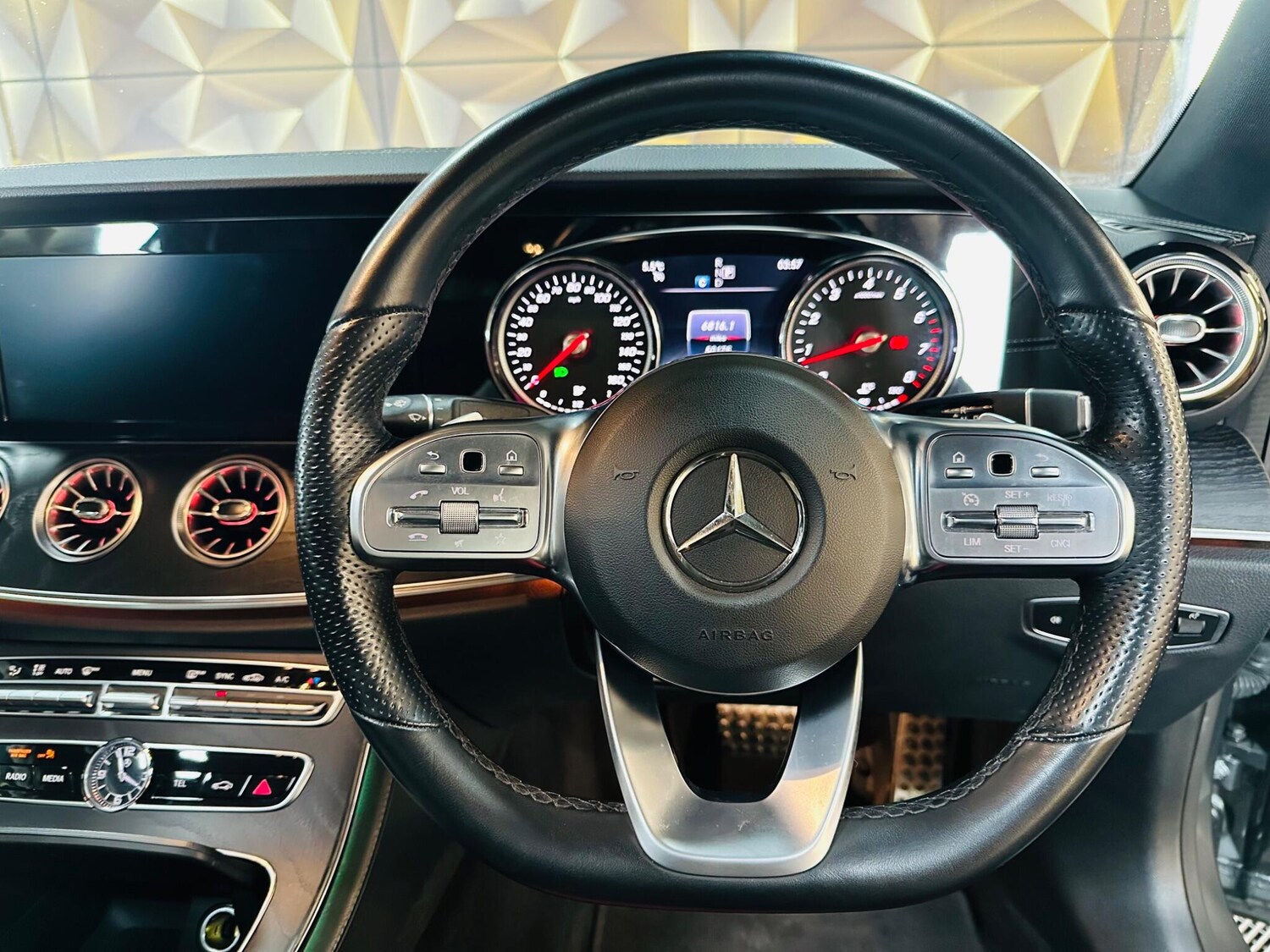 Used Mercedes-Benz E Class 2018 for sale - 77783179: Photo 51