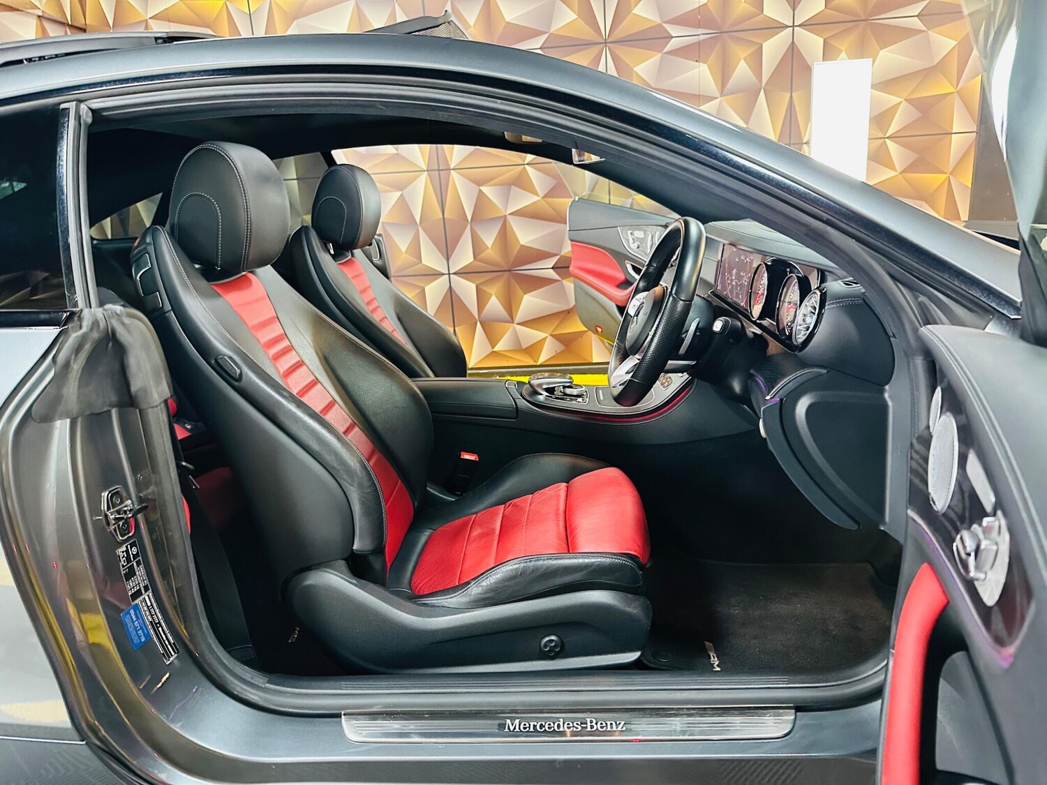 Used Mercedes-Benz E Class 2018 for sale - 77783179: Photo 68