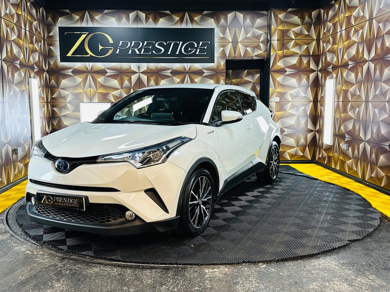 Used Toyota C-HR 2018 for sale - 77612699: Photo 19