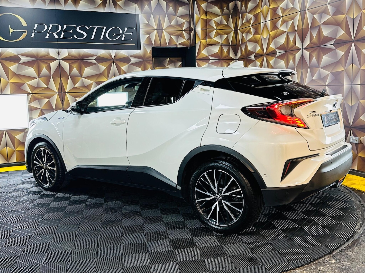 Used Toyota C-HR 2018 for sale - 77612699: Photo 46