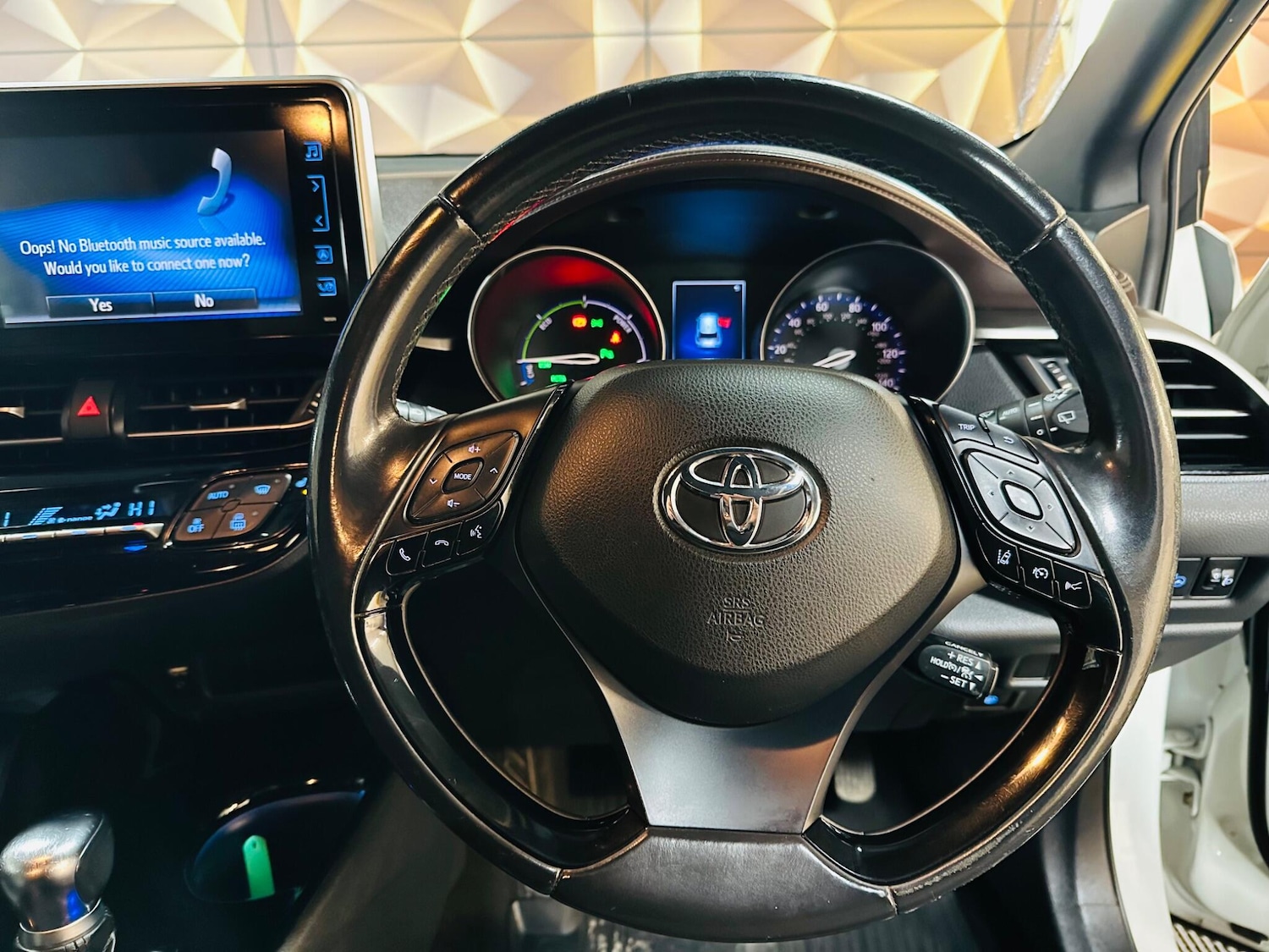 Used Toyota C-HR 2018 for sale - 77612699: Photo 47