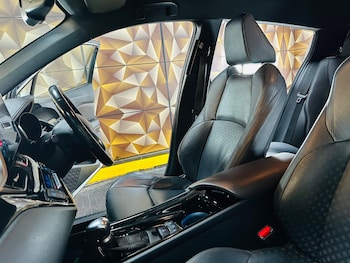 Used Toyota C-HR 2018 for sale - 77612699: Photo