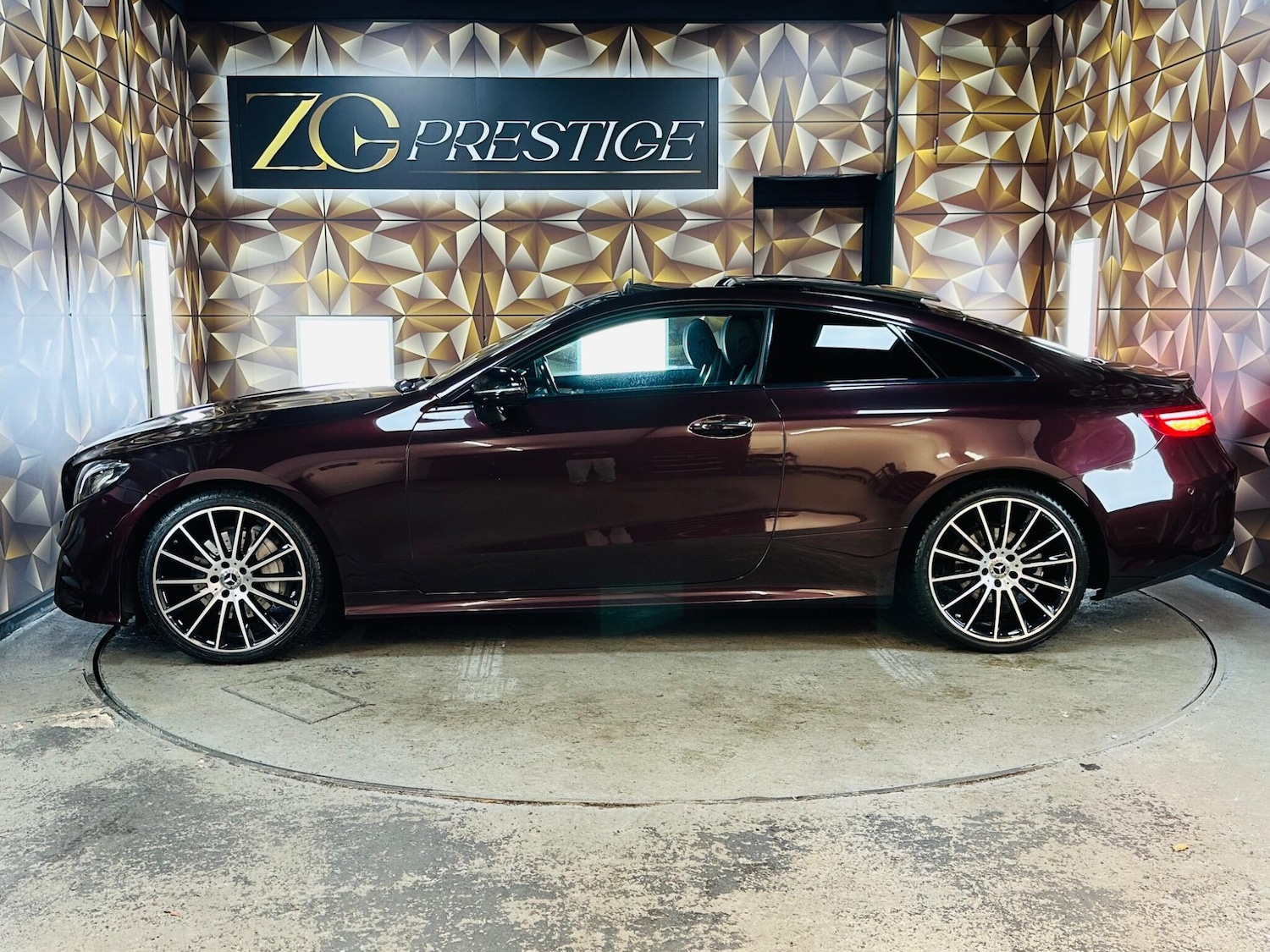 Used Mercedes-Benz E Class 2018 for sale - 76538497: Photo 11