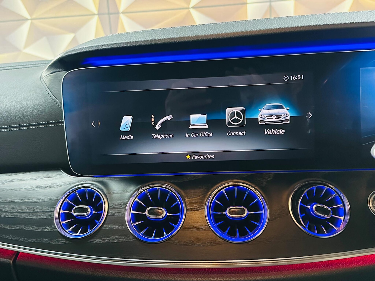 Used Mercedes-Benz E Class 2018 for sale - 76538497: Photo 58