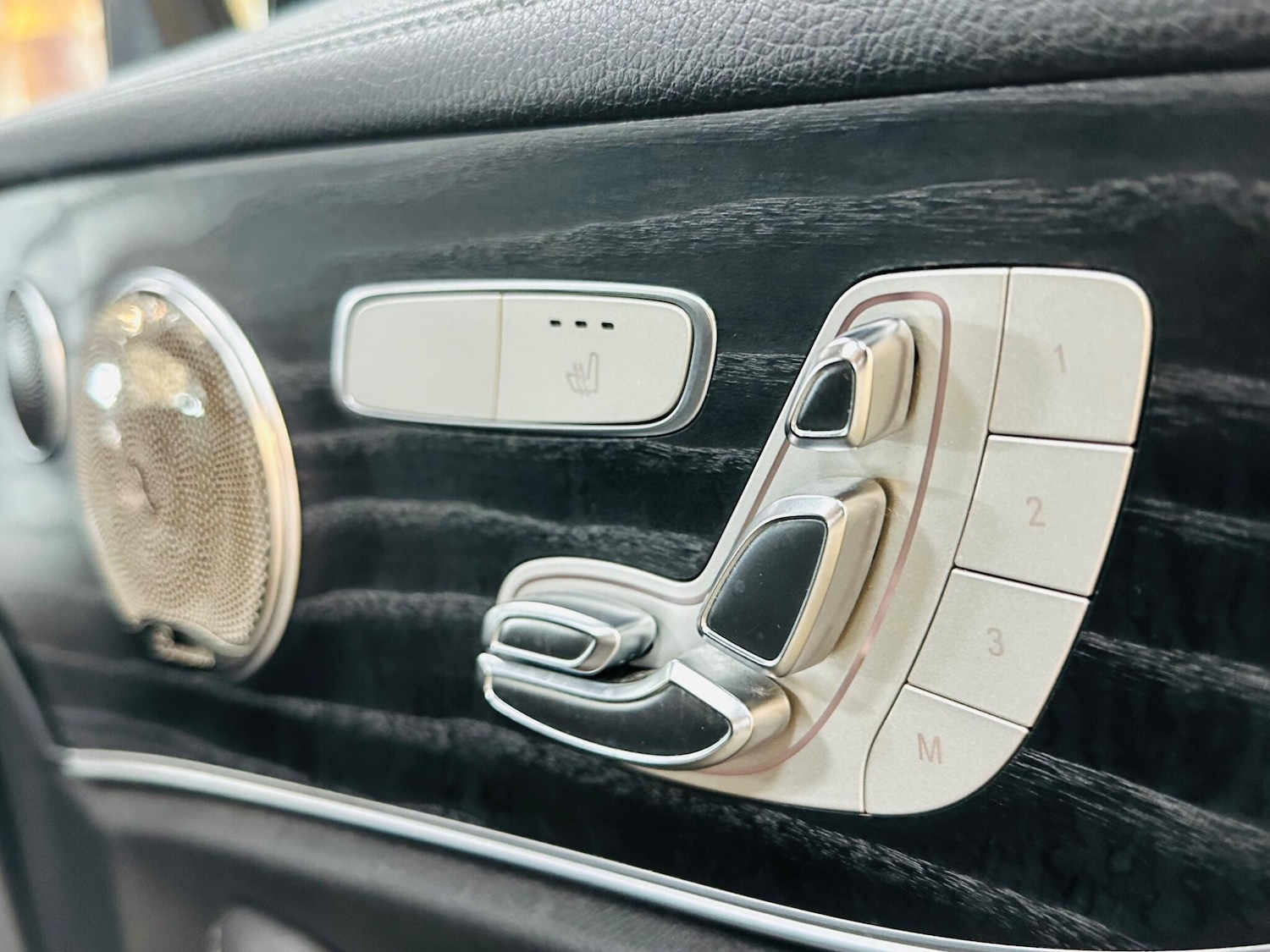 Used Mercedes-Benz E Class 2018 for sale - 76538497: Photo 65