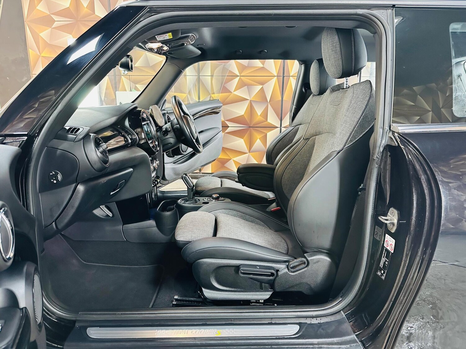 Used MINI Hatch 2020 for sale - 76824692: Photo 57