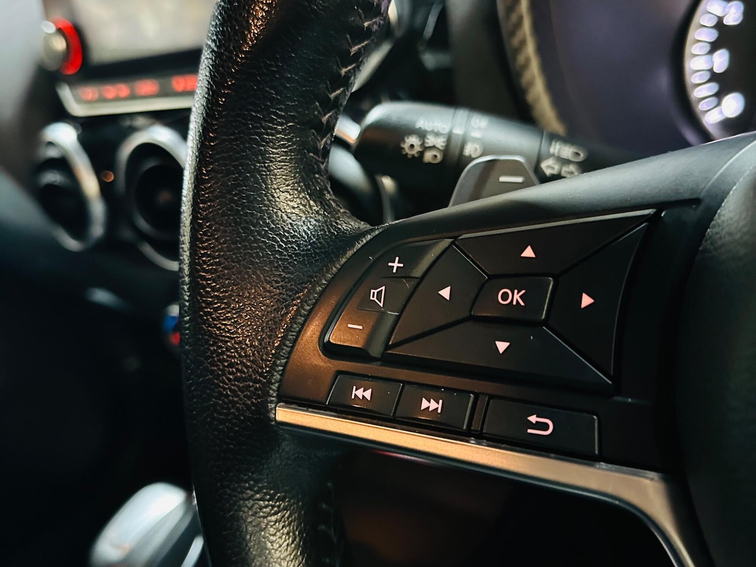 Used Nissan Juke 2020 for sale - 76801169: Photo 50