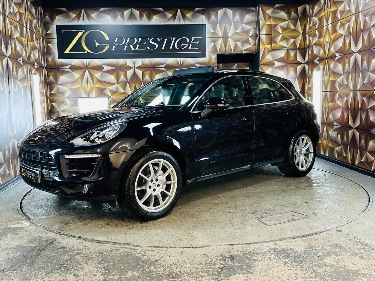 Used Porsche Macan 2015 for sale - 76786383: Photo 15