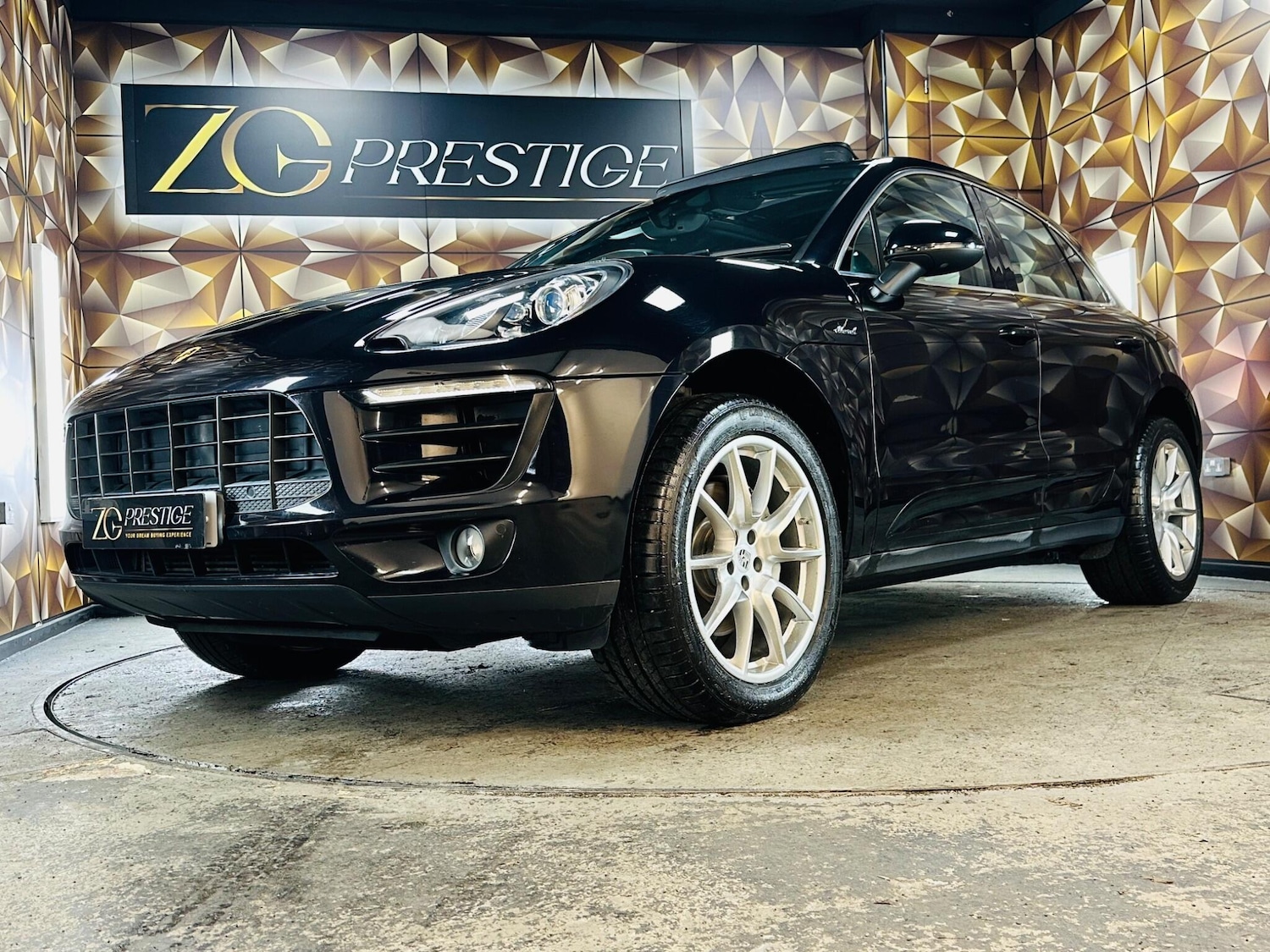 Used Porsche Macan 2015 for sale - 76786383: Photo 33