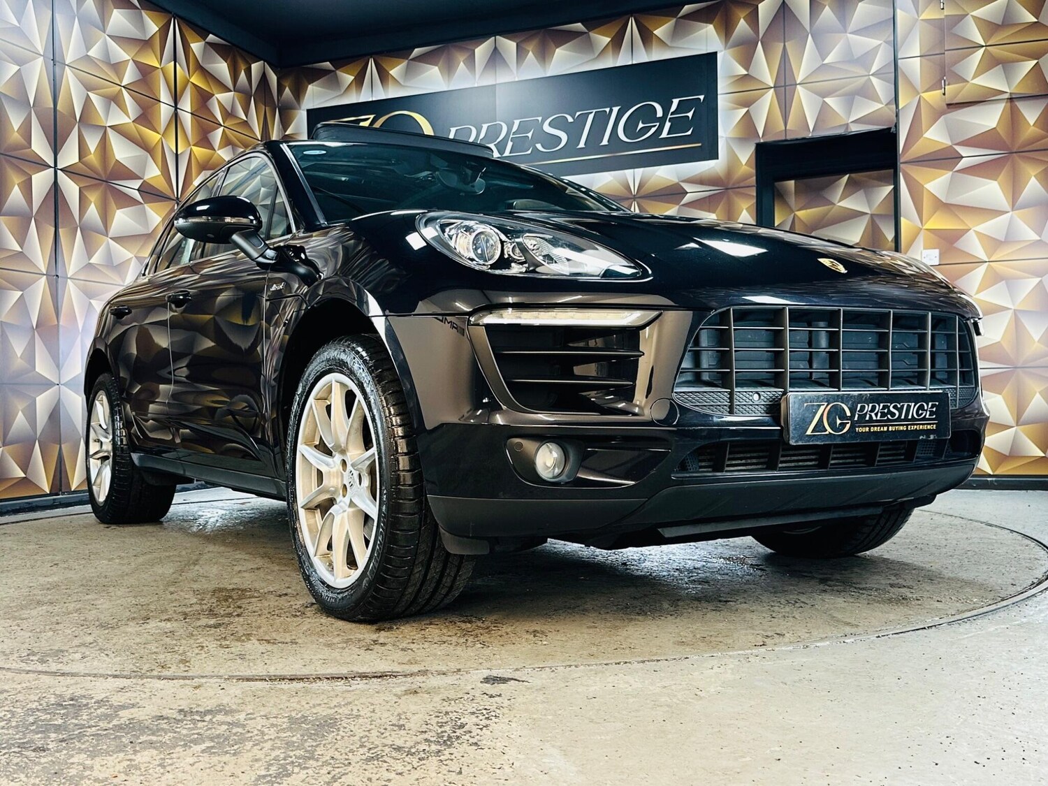 Used Porsche Macan 2015 for sale - 76786383: Photo 37