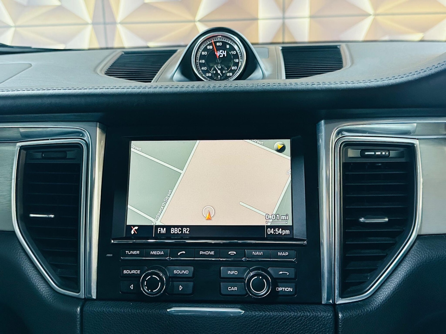 Used Porsche Macan 2015 for sale - 76786383: Photo 56