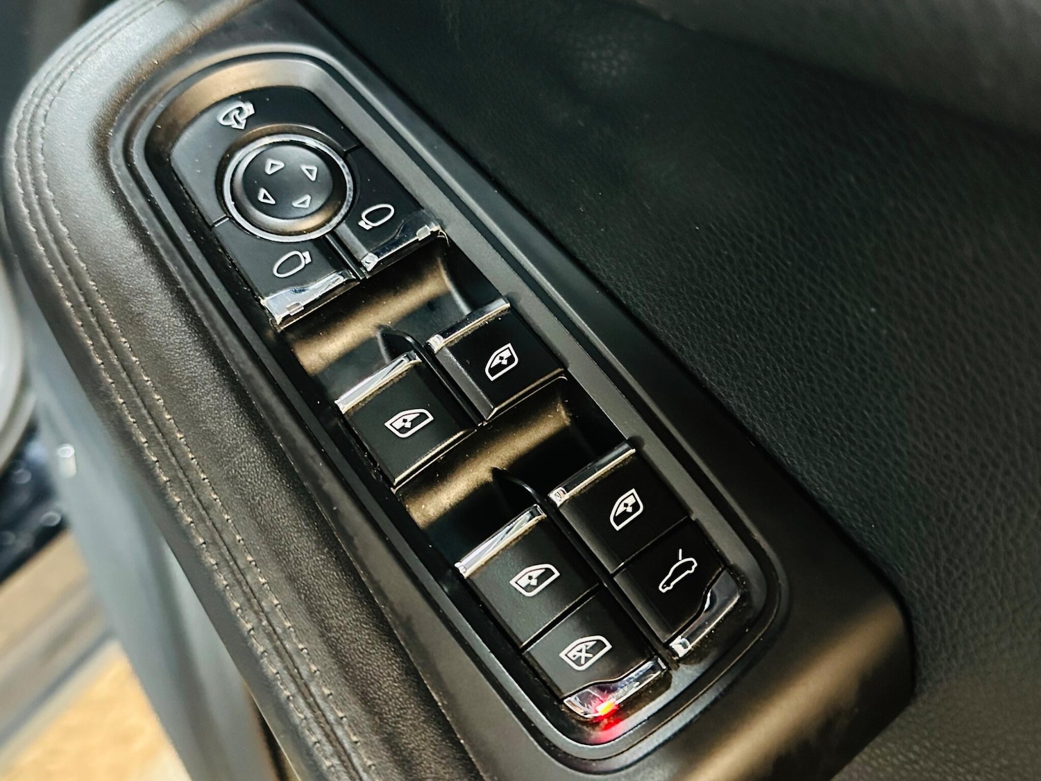 Used Porsche Macan 2015 for sale - 76786383: Photo 59