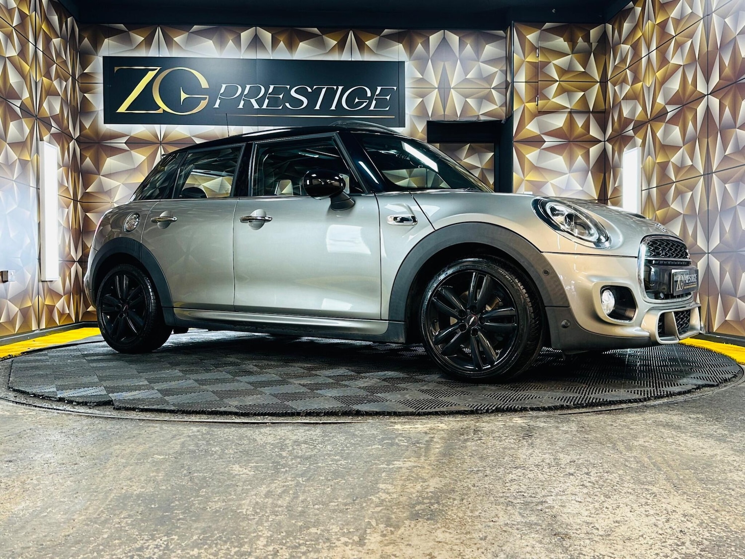 Used MINI Hatch 2019 for sale - 77794329: Photo 21