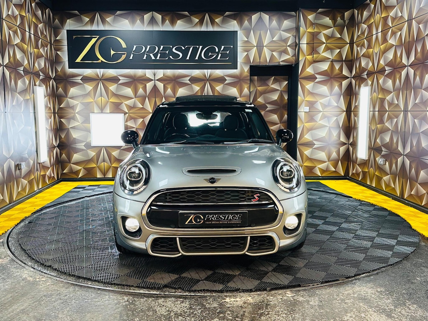 Used MINI Hatch 2019 for sale - 77794329: Photo 3