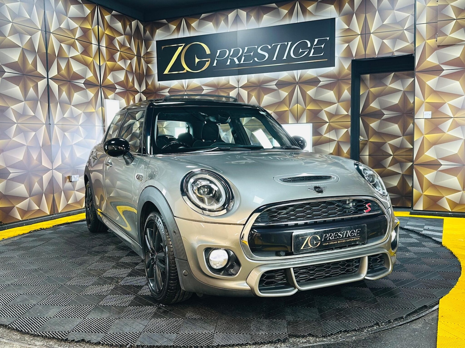Used MINI Hatch 2019 for sale - 77794329: Photo 37