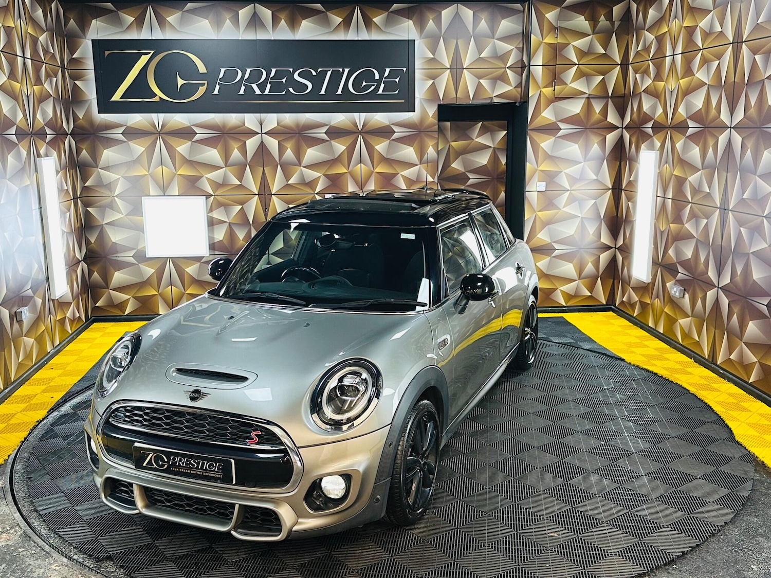 Used MINI Hatch 2019 for sale - 77794329: Photo 41
