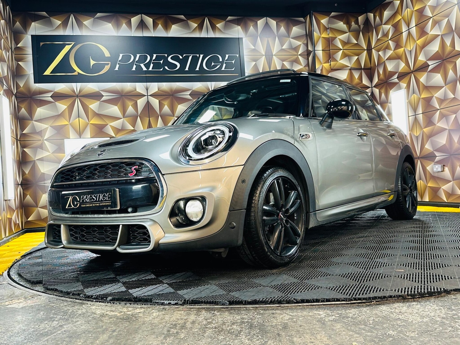 Used MINI Hatch 2019 for sale - 77794329: Photo 44