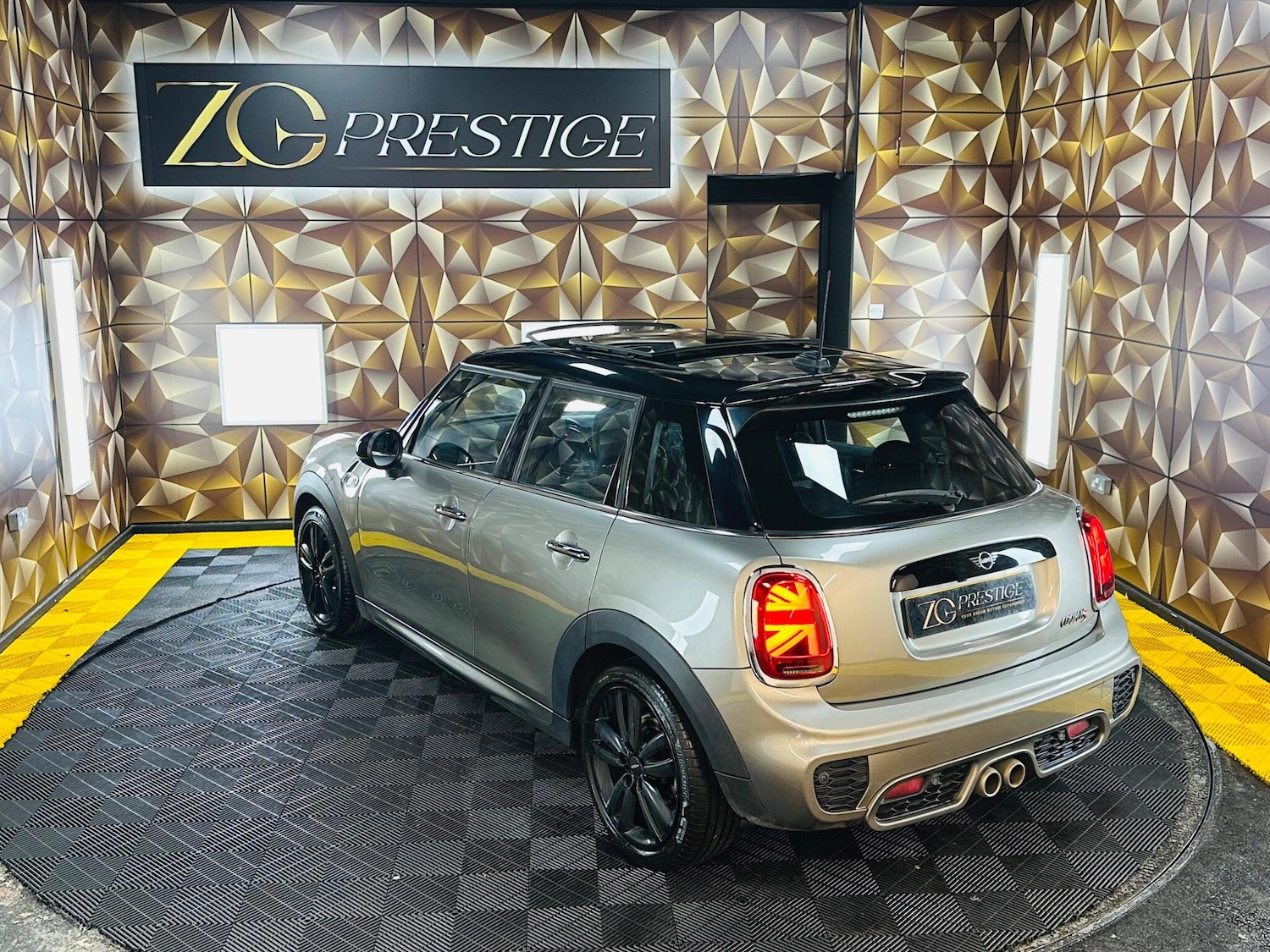 Used MINI Hatch 2019 for sale - 77794329: Photo 45