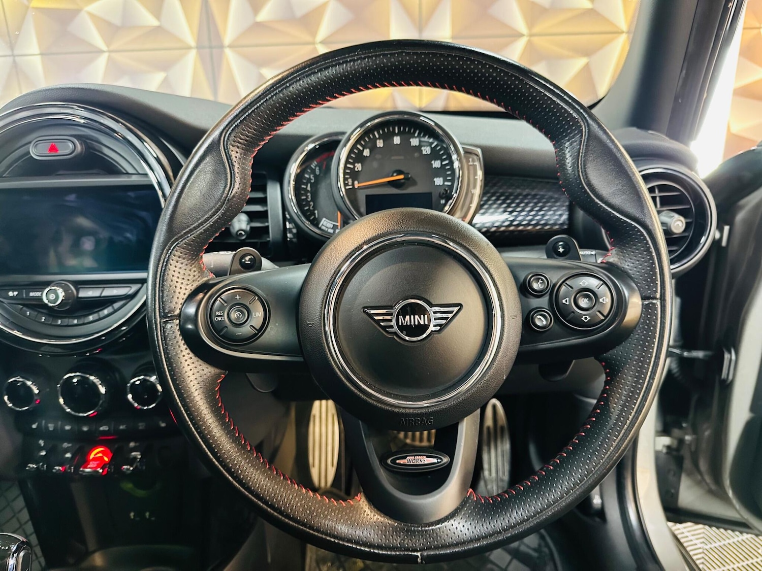 Used MINI Hatch 2019 for sale - 77794329: Photo 47