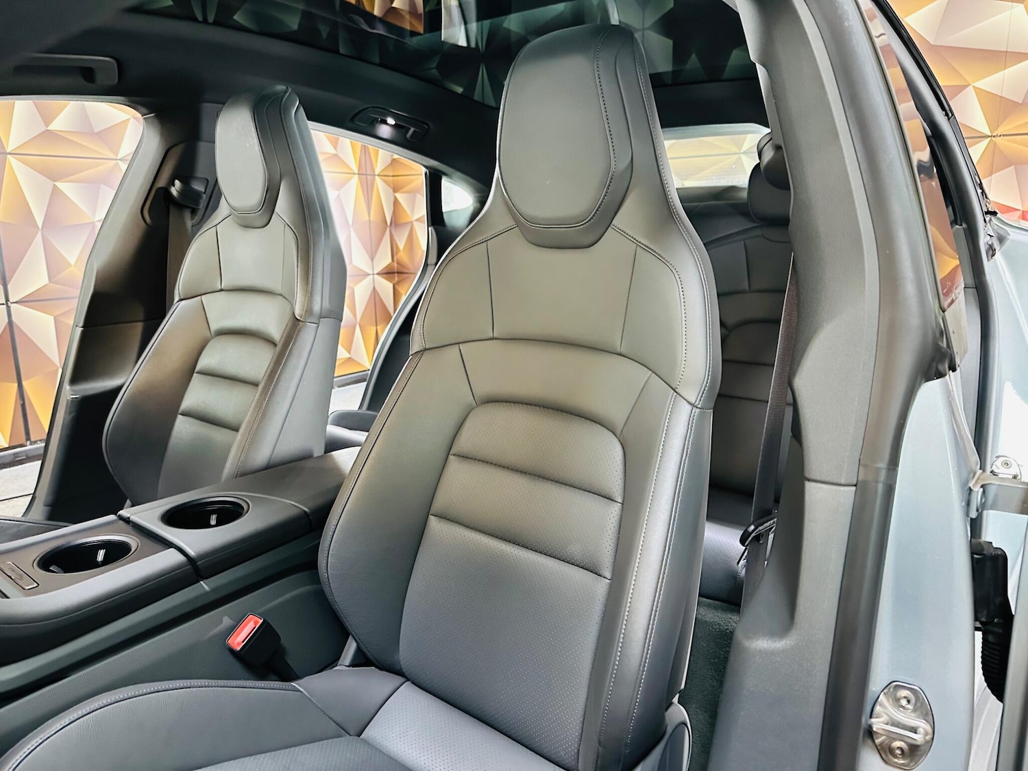 Used Porsche Taycan 2021 for sale - 77255176: Photo 18