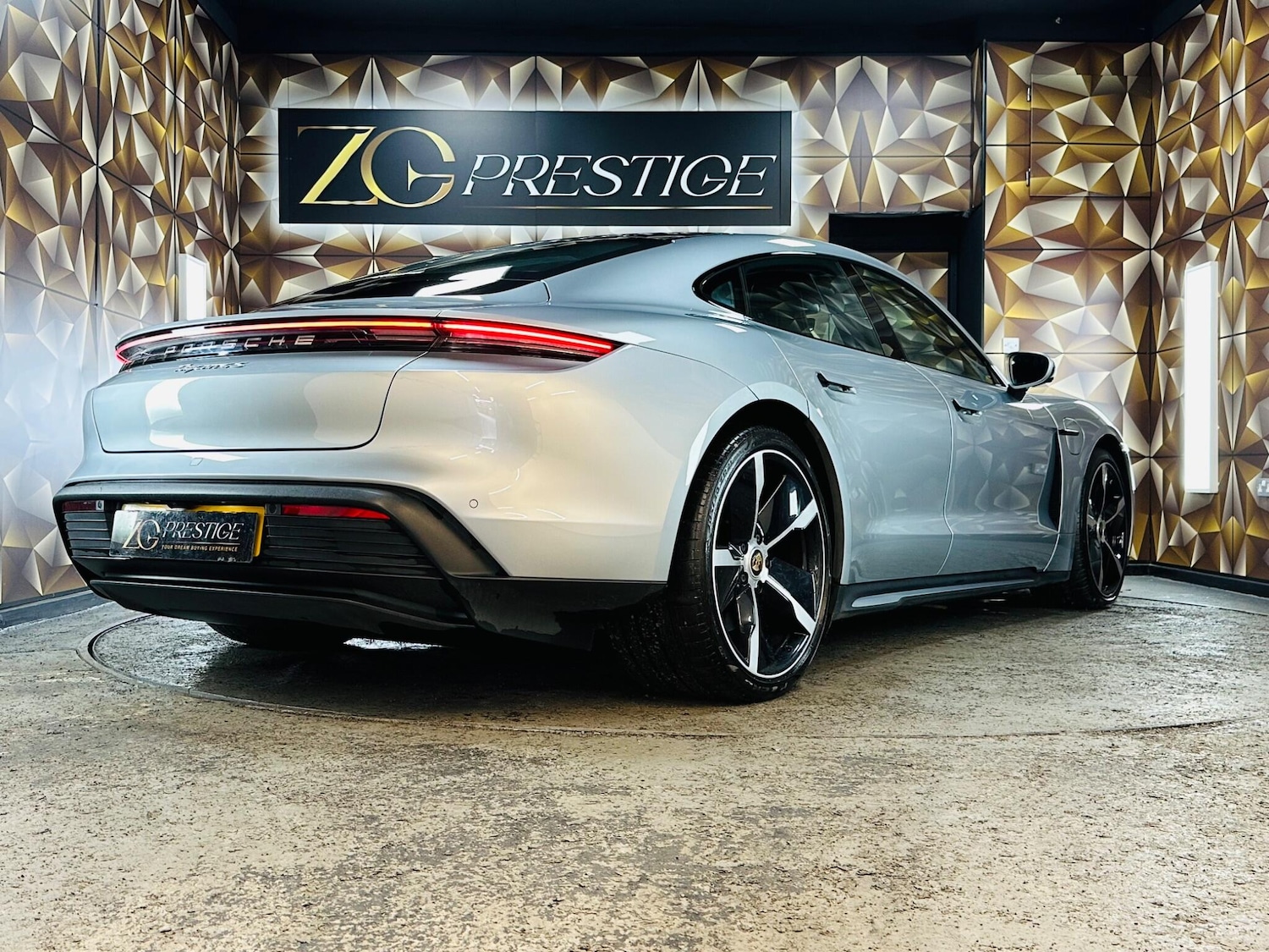 Used Porsche Taycan 2021 for sale - 77255176: Photo 29