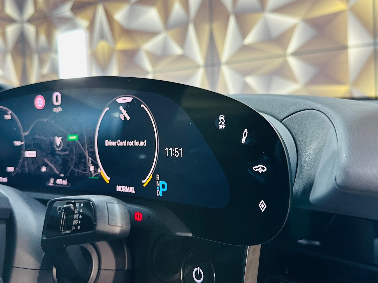 Used Porsche Taycan 2021 for sale - 77255176: Photo 31