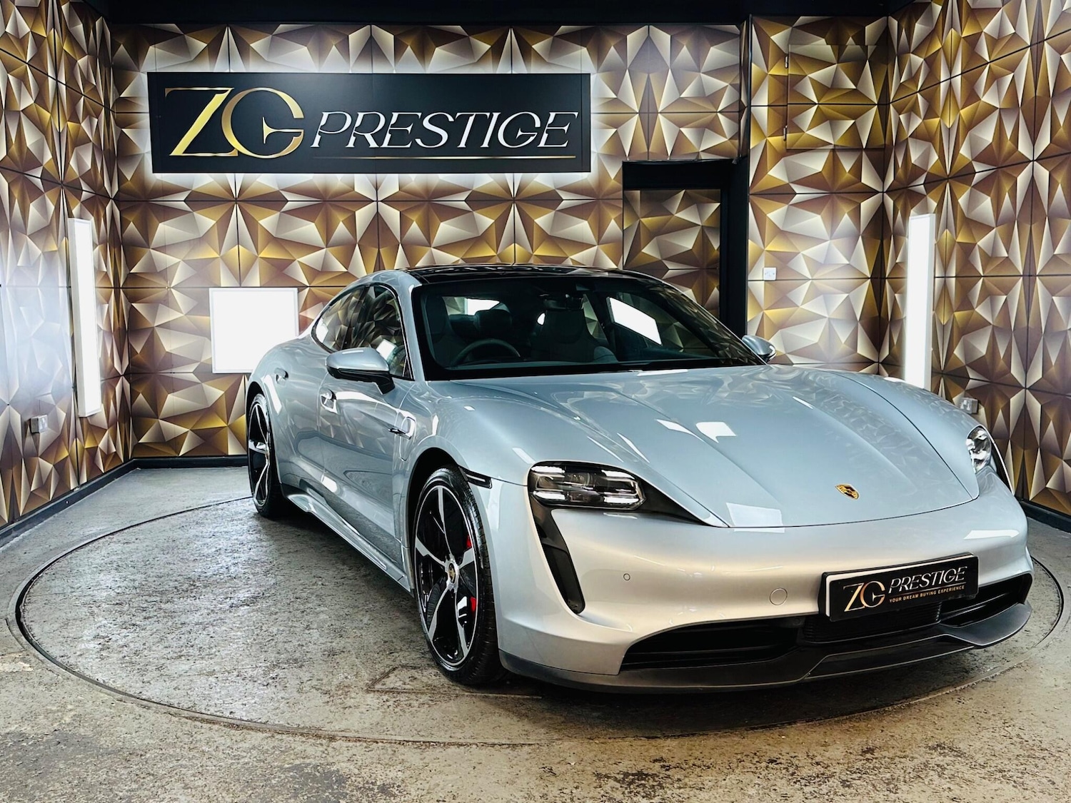 Used Porsche Taycan 2021 for sale - 77255176: Photo 33