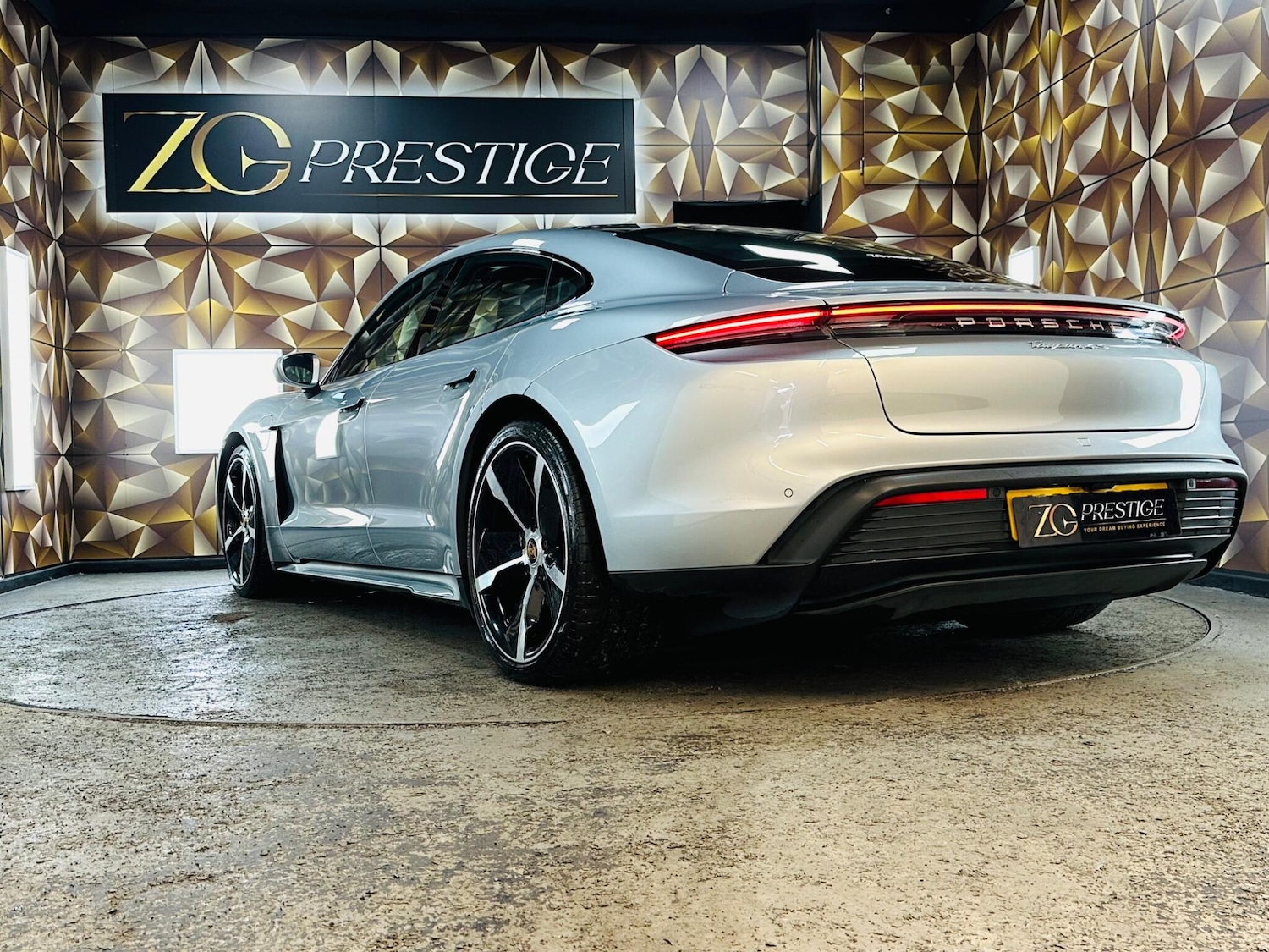 Used Porsche Taycan 2021 for sale - 77255176: Photo 47