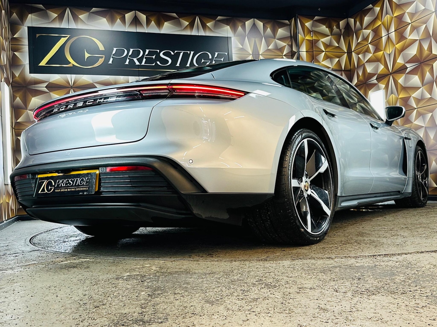 Used Porsche Taycan 2021 for sale - 77255176: Photo 48