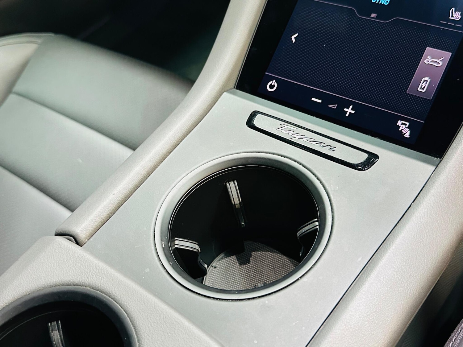 Used Porsche Taycan 2021 for sale - 77255176: Photo 57