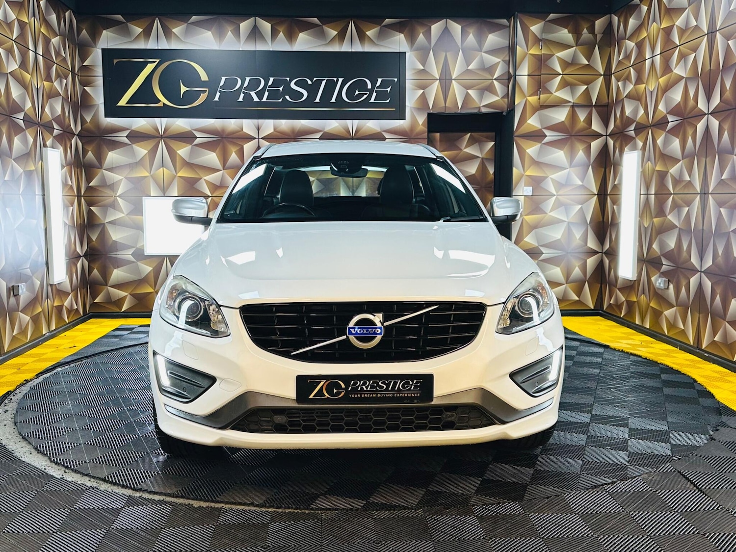 Used Volvo XC60 for sale - 77267235: Photo 3