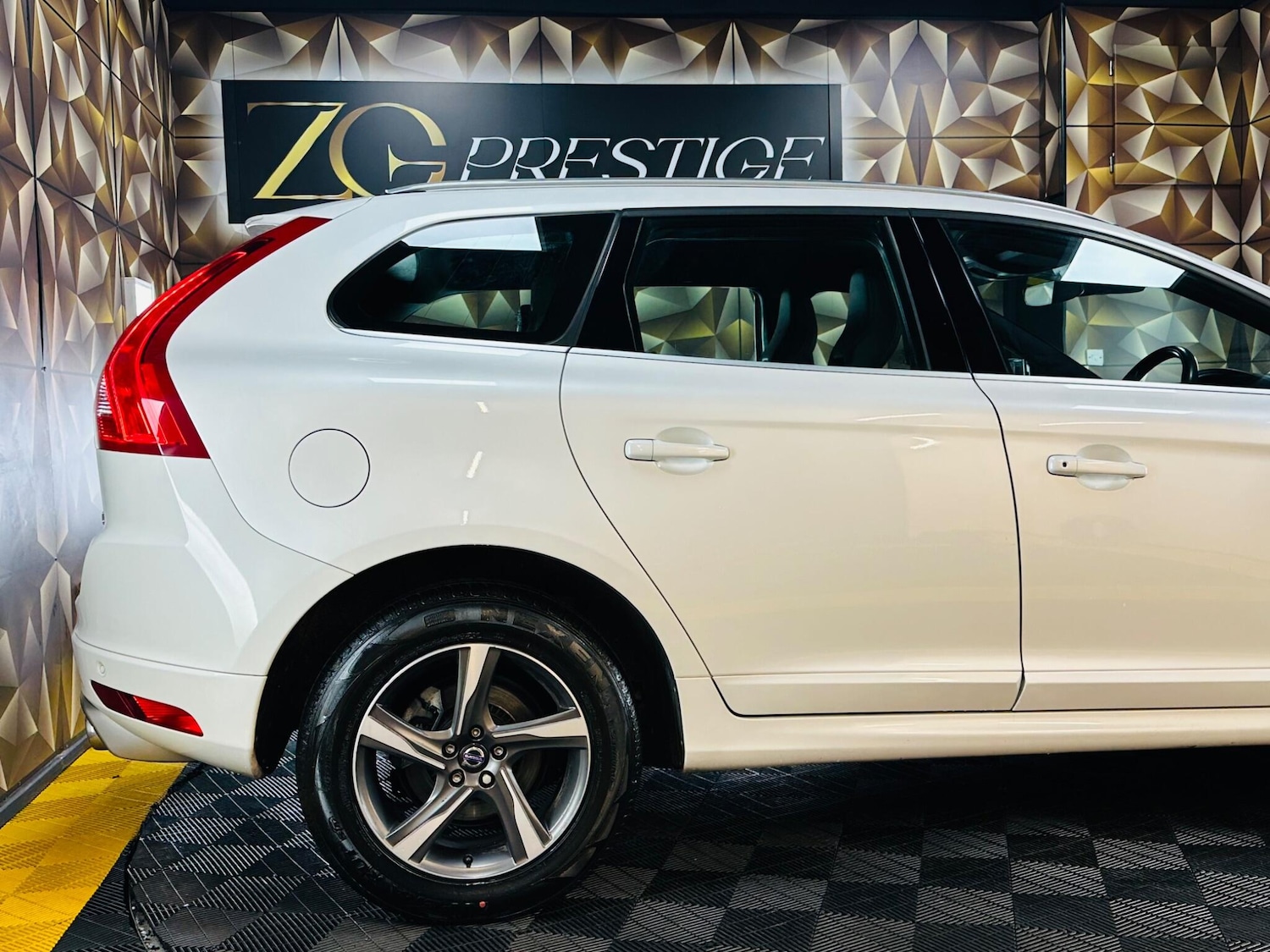 Used Volvo XC60 for sale - 77267235: Photo 36