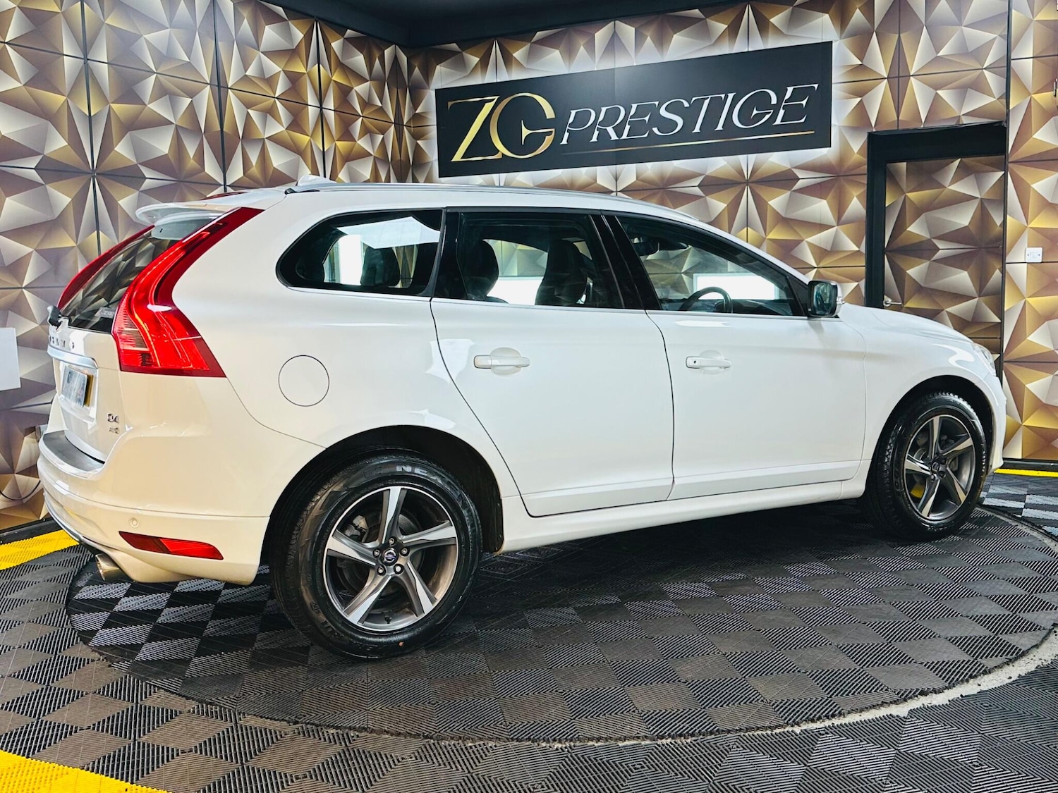 Used Volvo XC60 for sale - 77267235: Photo 37