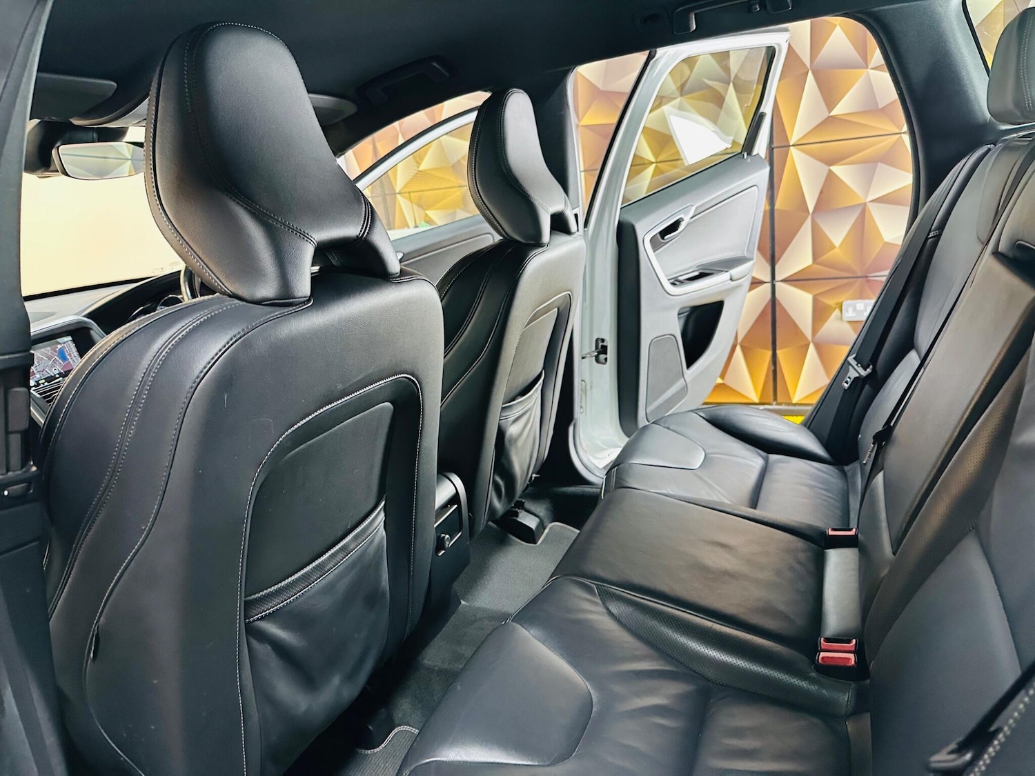 Used Volvo XC60 for sale - 77267235: Photo 58