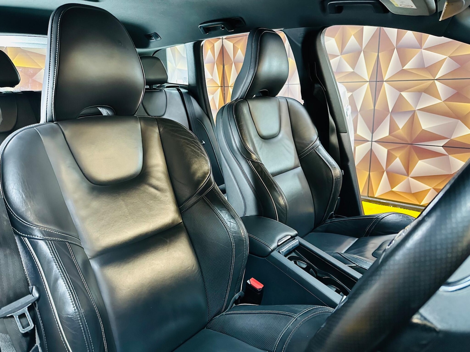 Used Volvo XC60 for sale - 77267235: Photo 6