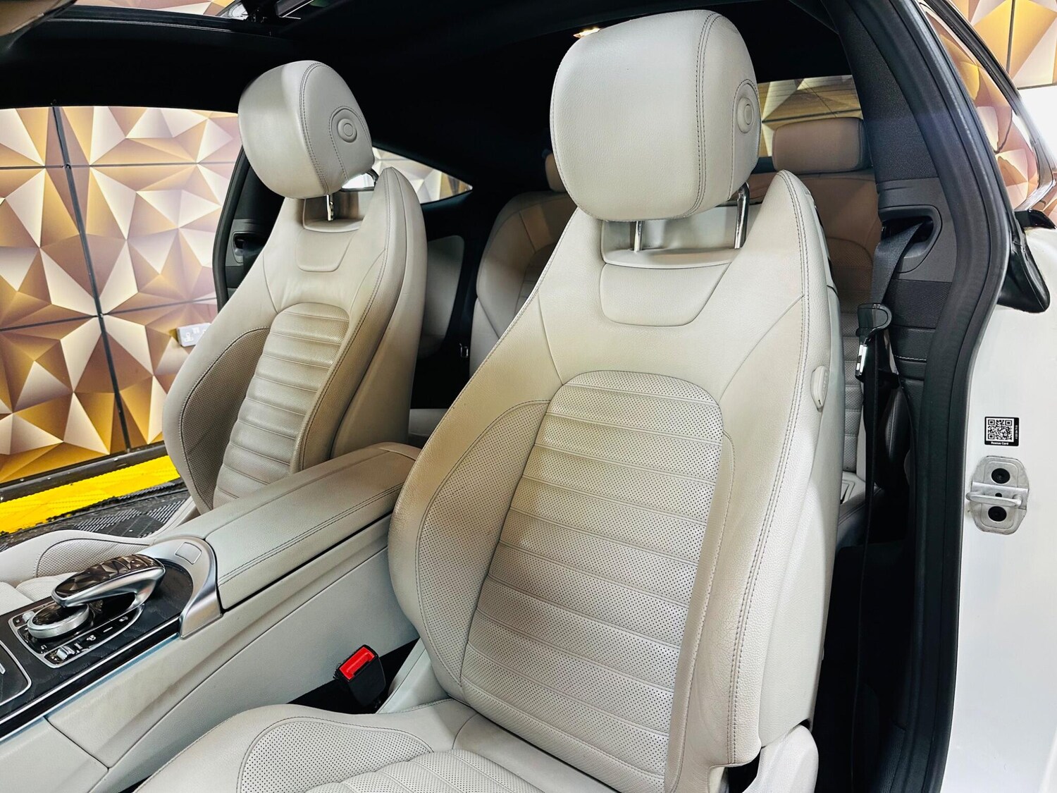 Used Mercedes-Benz C Class 2017 for sale - 77892850: Photo 14