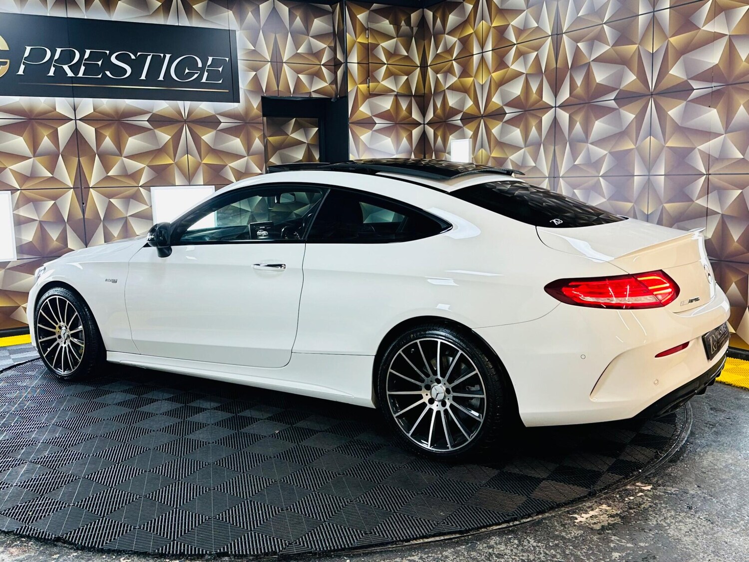 Used Mercedes-Benz C Class 2017 for sale - 77892850: Photo 31