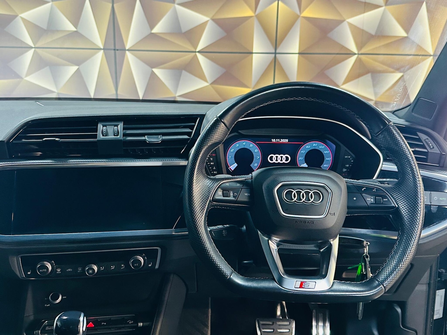 Used Audi Q3 2022 for sale - 76537847: Photo 48