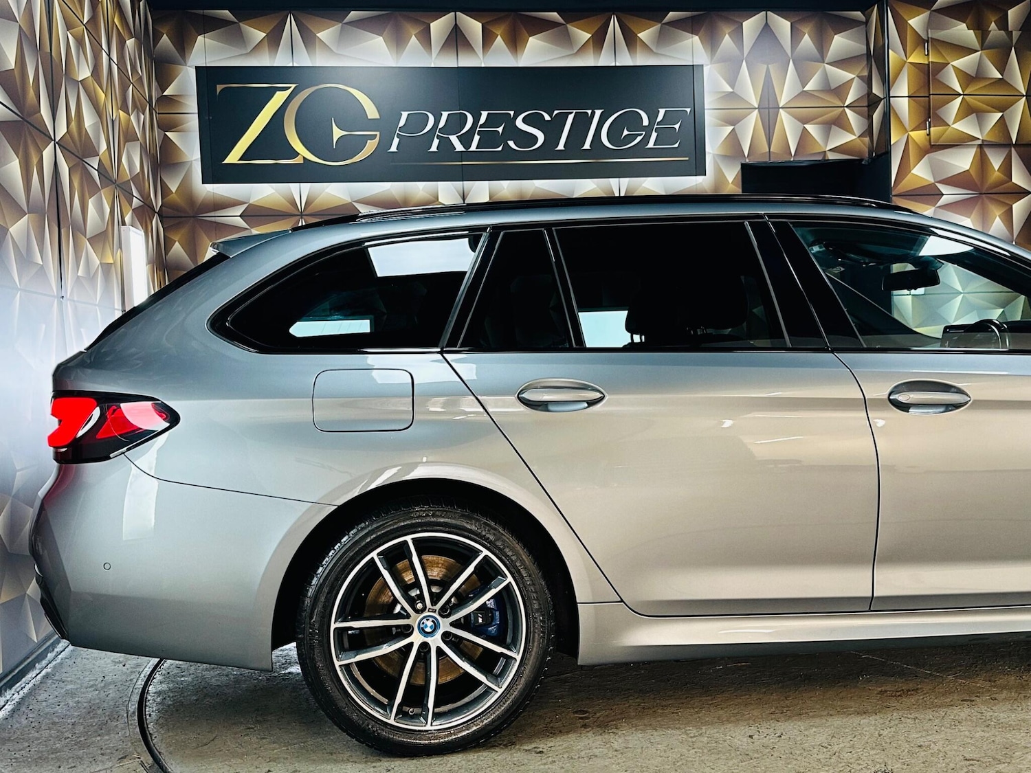 Used BMW 5 Series 2022 for sale - 76926020: Photo 31