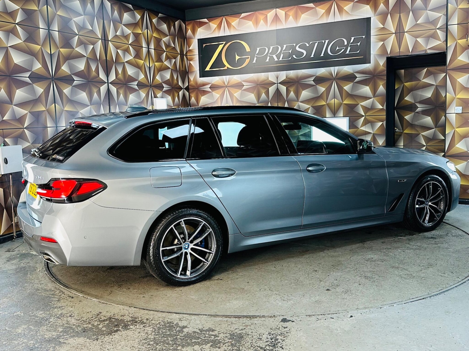 Used BMW 5 Series 2022 for sale - 76926020: Photo 39