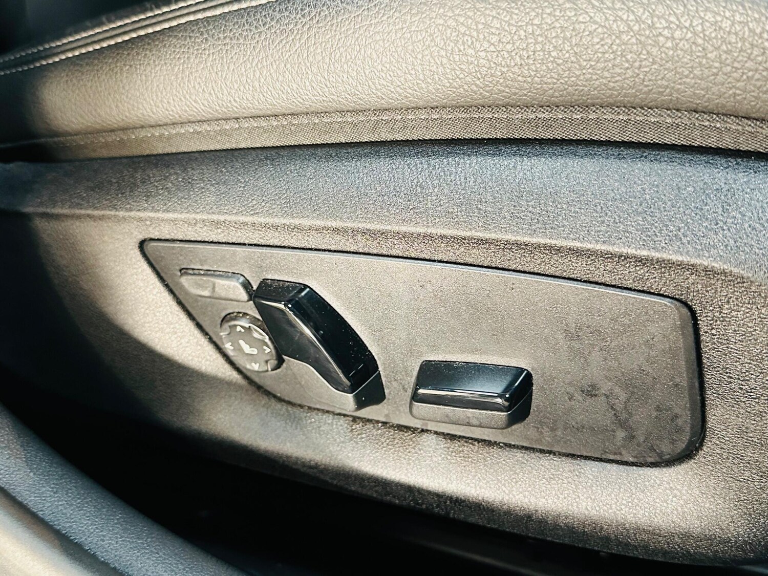 Used BMW 5 Series 2022 for sale - 76926020: Photo 56