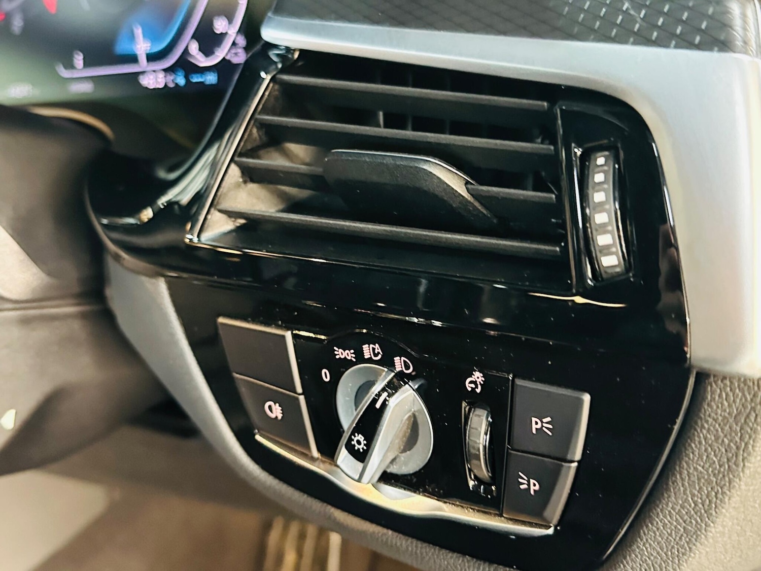 Used BMW 5 Series 2022 for sale - 76926020: Photo 57