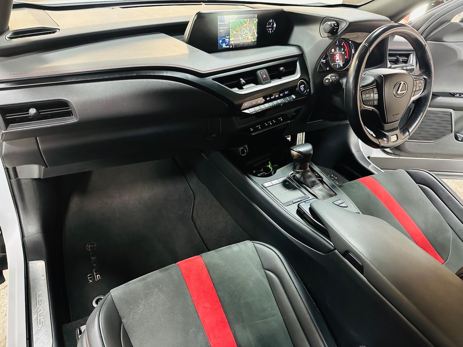 Used Lexus UX 2019 for sale - 77633550: Photo 4