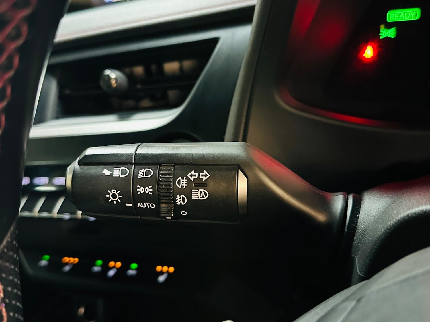 Used Lexus UX 2019 for sale - 77633550: Photo 57