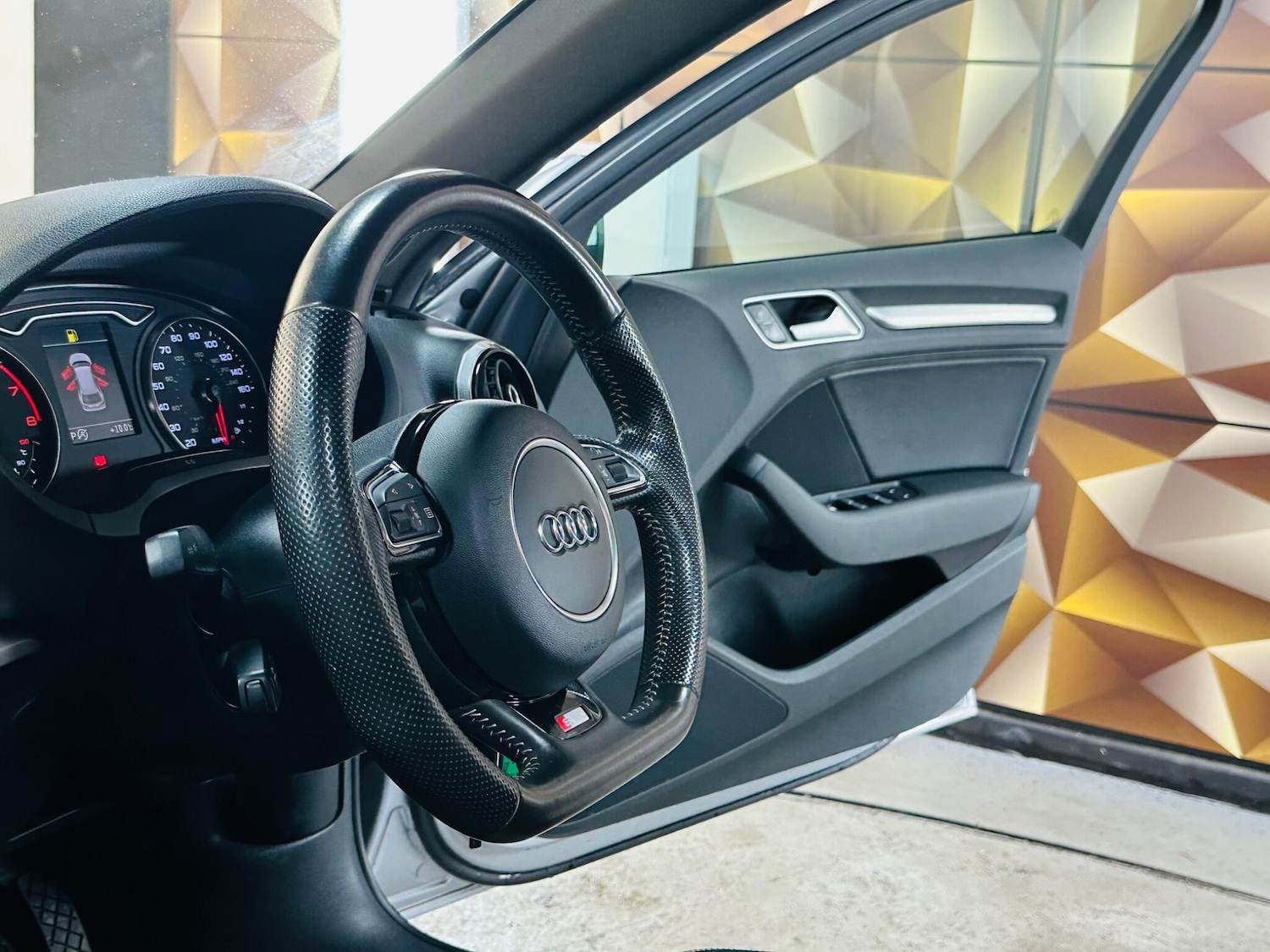 Used Audi A3 2015 for sale - 76913588: Photo 26