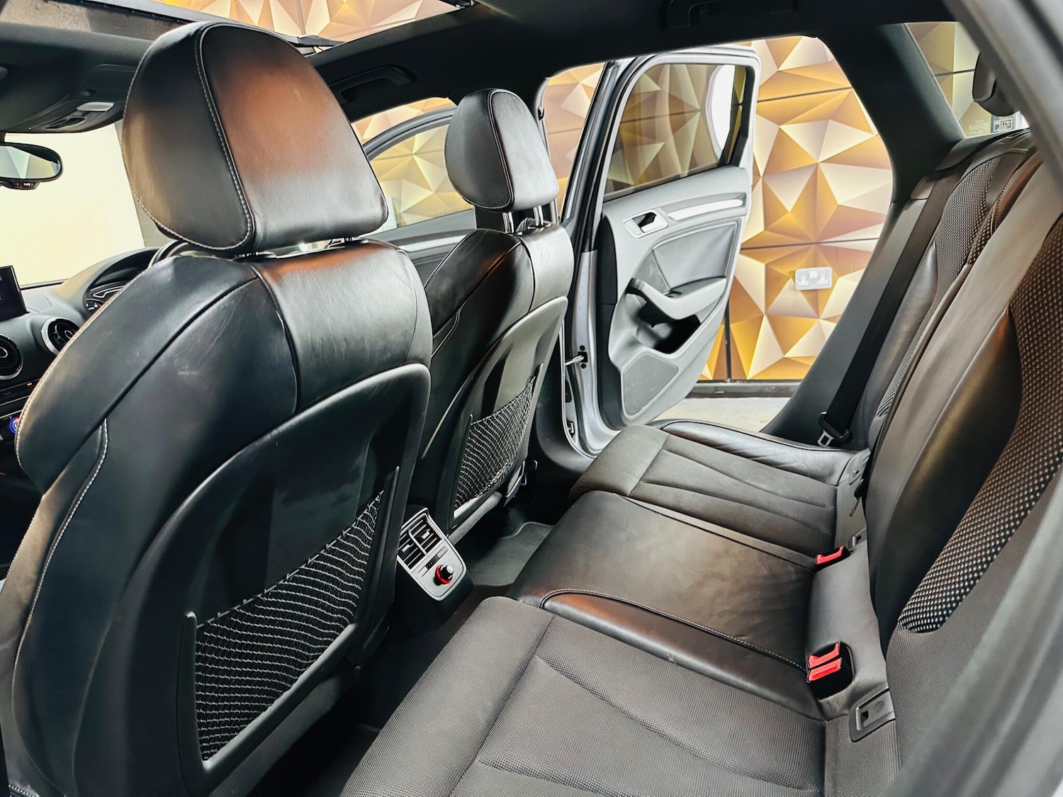 Used Audi A3 2015 for sale - 76913588: Photo 65