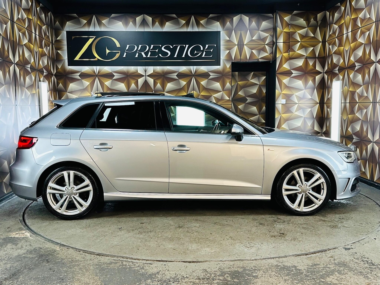 Used Audi A3 2015 for sale - 76913588: Photo 9