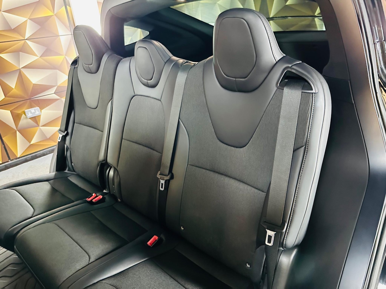 Used Tesla Model X 2018 for sale - 76472209: Photo 18