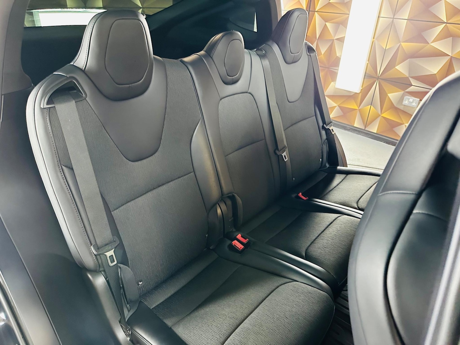 Used Tesla Model X 2018 for sale - 76472209: Photo 22