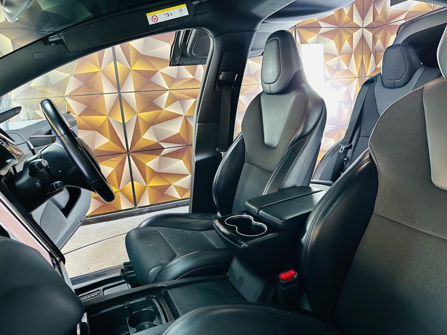 Used Tesla Model X 2018 for sale - 76472209: Photo 25